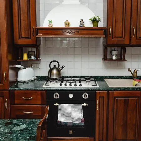 Delfini Trevi House 4* Róma