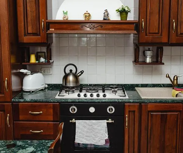 Delfini Trevi House 4* Rzym