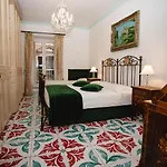 Delfini Trevi House Casa de hóspedes