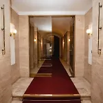 Delfini Trevi House Pensjonat 4*