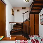 Delfini Trevi House 4*