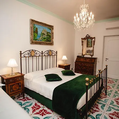 Delfini Trevi House 게스트하우스 로마